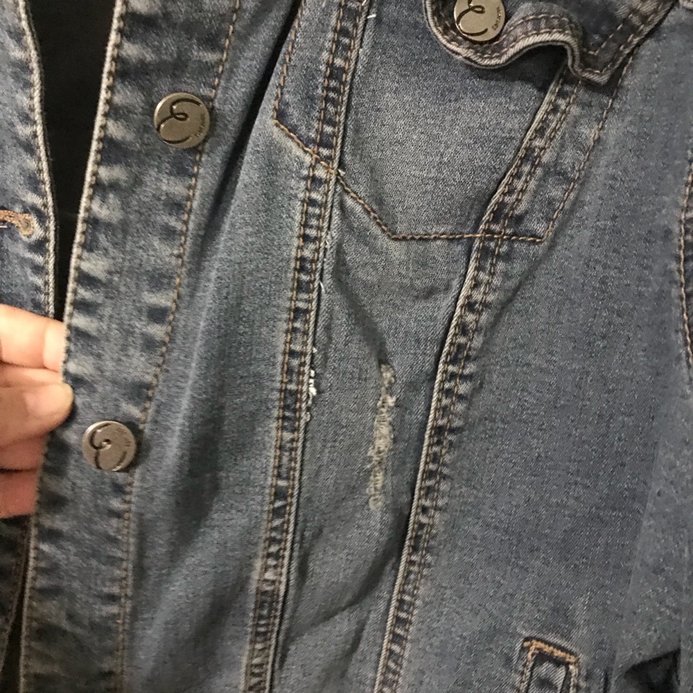 Jean jacket - Picture 2 of 4